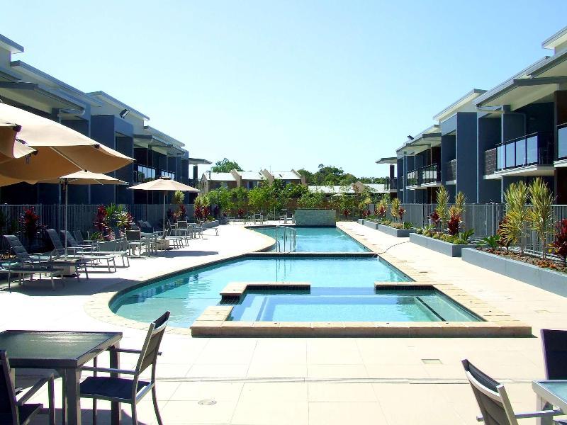 Ramada By Wyndham הרווי ביי מראה חיצוני תמונה The pool at the Mantra on Saltwater Island